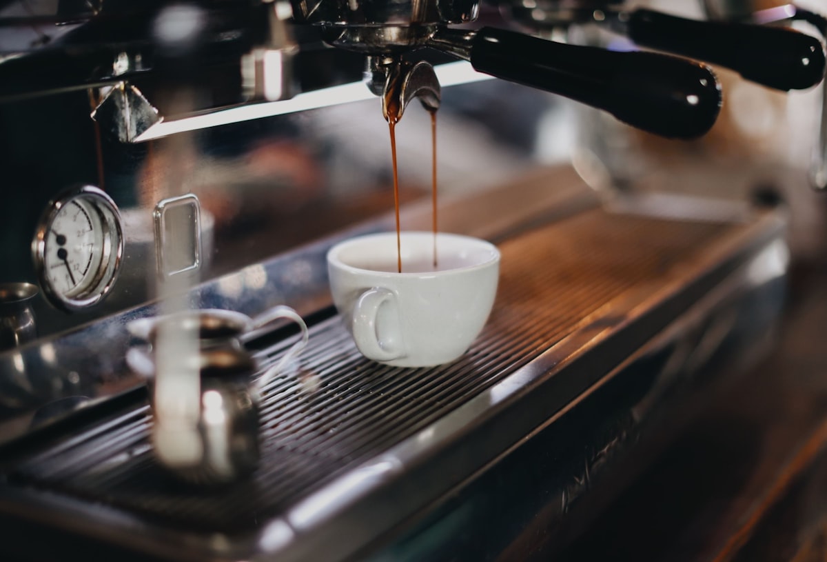 Espresso aus der Rocket-Siebträgermaschine